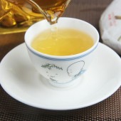 Красный пуэр с цветами розы, 100г.